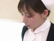 只要想做愛就會找男人榨乾精子癡女護士 深田詠美